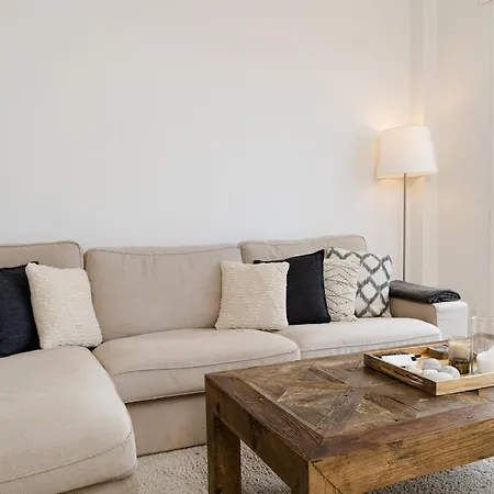 Apartment Lovely With Shared Pool Marbella