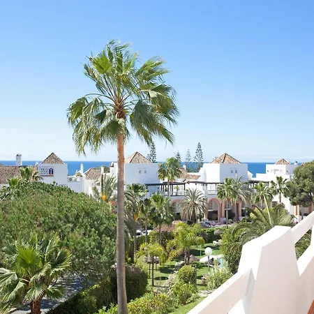 Апартаменты 100m From *